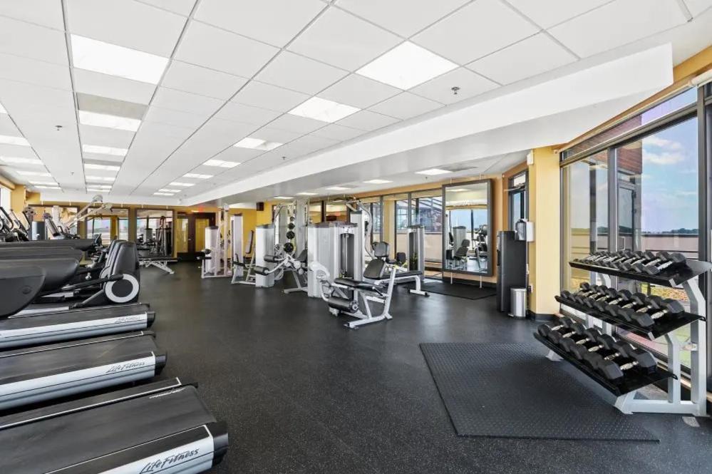 Modern & Charming Apt With Rooftop @Pentagon City Arlington Extérieur photo