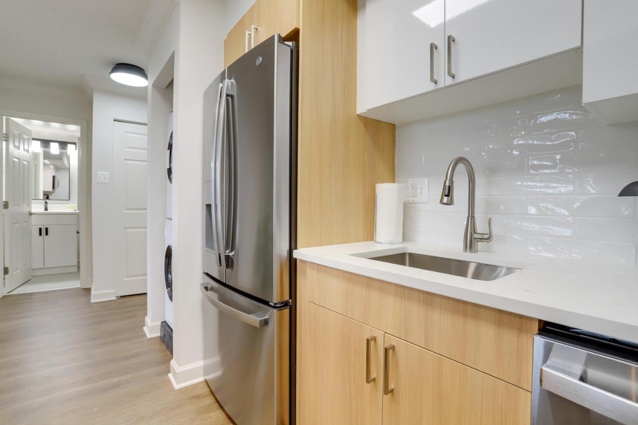 Modern & Charming Apt With Rooftop @Pentagon City Arlington Extérieur photo