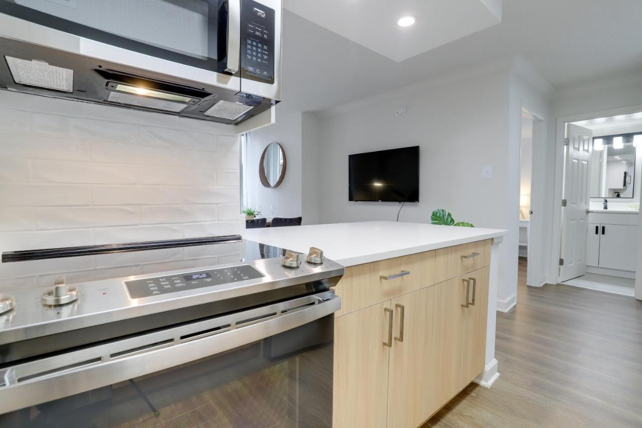 Modern & Charming Apt With Rooftop @Pentagon City Arlington Extérieur photo
