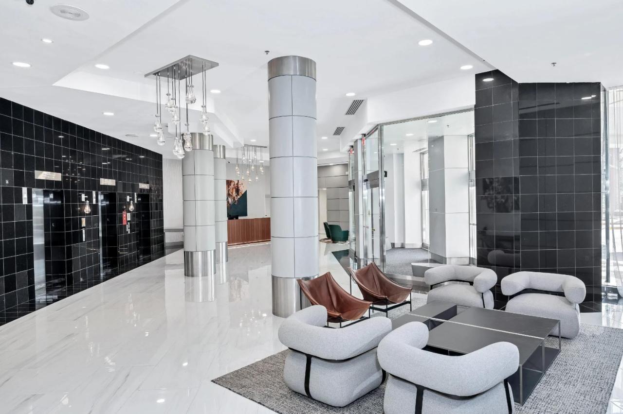 Modern & Charming Apt With Rooftop @Pentagon City Arlington Extérieur photo